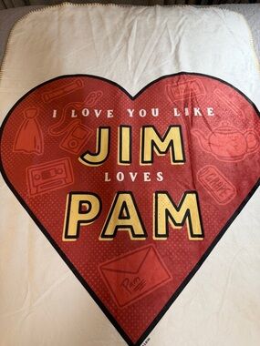 Red Heart Graphic Throw Blanket - 'Jim Loves Pam'